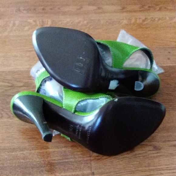 Sergio Rossi kiwi thong leather sandals - Picture 3 of 7